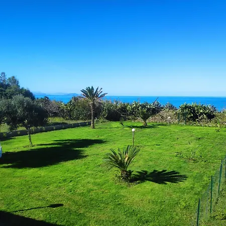 Campofelice Holidays West Villa