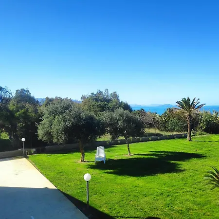 Campofelice Holidays West